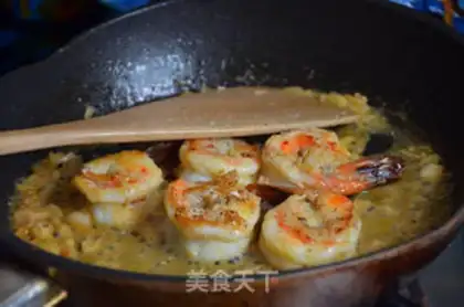 Make Wine and shrimp pasta step 9