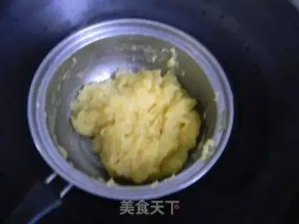 Make Coconut milk, yellow-faced bear bread step 3