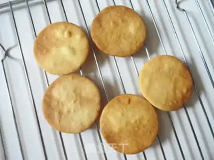 Make Face cookies step 7