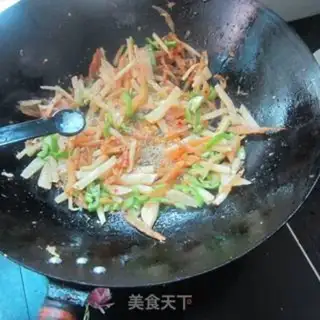 Make The radish fried the dried fish step 10