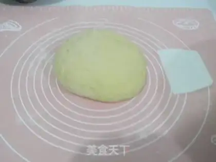 Make Coconut milk, yellow-faced bear bread step 5