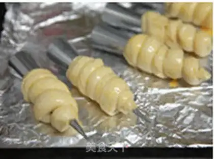 Make Spiral bread cream rolls step 4