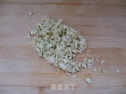 Make Garlic fan sap step 2