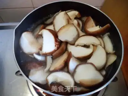 Make Fresh mushrooms and roast beef step 2
