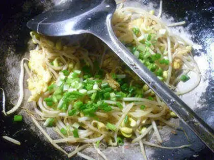 Make Eggs and sprouts step 8