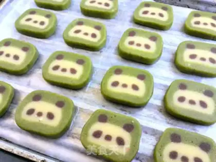 Make Panda cookies step 20