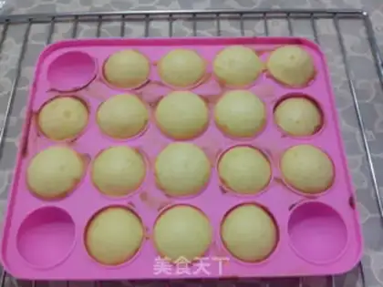 Make Lollipop cake step 8