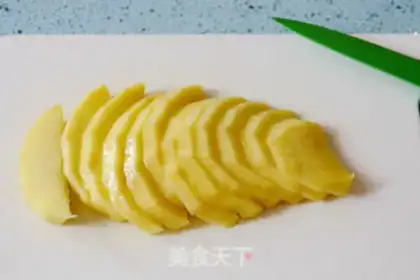 Make The embroidery of sea cucumber salad step 4