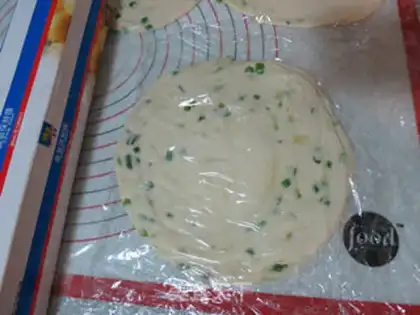 Make Hands on the onions step 17