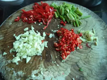 Make Pippi garlic and shrimp step 2