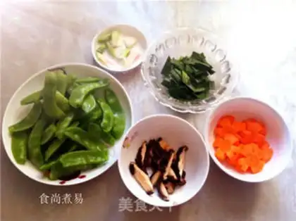 Make Tomsopoporum and Dutch beans step 2