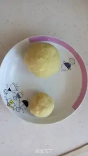 Make The hens hold their eggs and hatch their chicks step 6