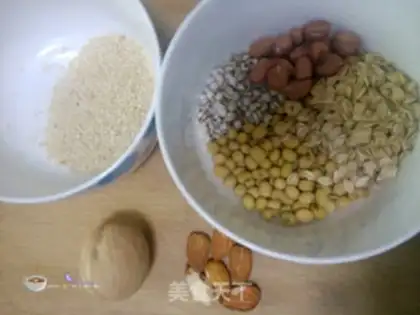 Make Five grains of soya step 0
