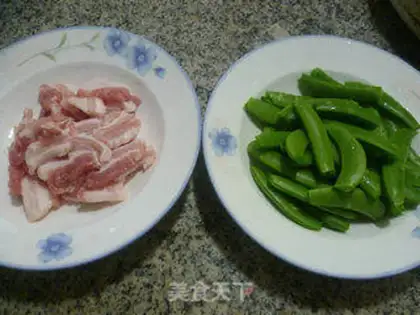 Make Five flowers and sweet beans step 0
