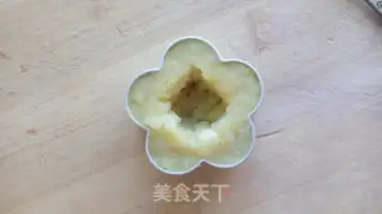 Make Flower potatoes step 8