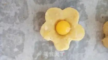 Make Flower potatoes step 12
