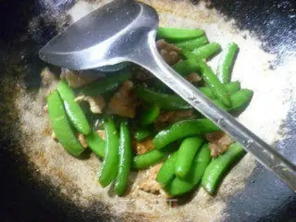 Make Five flowers and sweet beans step 10