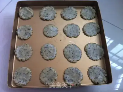Make Black sesame crackers step 7