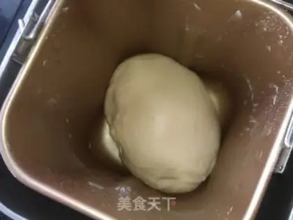 Make Hot rose sauce cones step 1