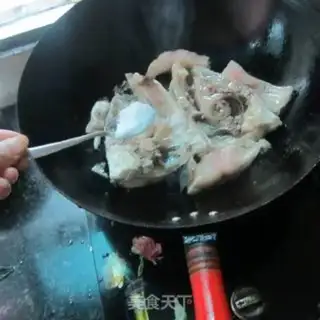Make Fat fish-heads cooking fans step 4