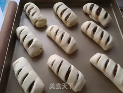 Make Hot rose sauce cones step 8
