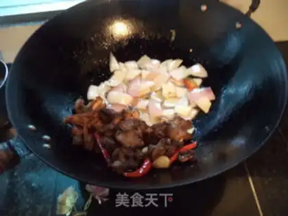 Make Onion fried lamb step 8