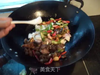 Make Onion fried lamb step 9