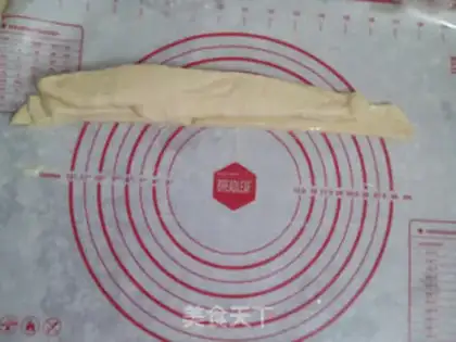 Make Milky hands tore bread step 7