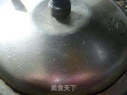 Make Peanut Lotus pig hoof soup step 7