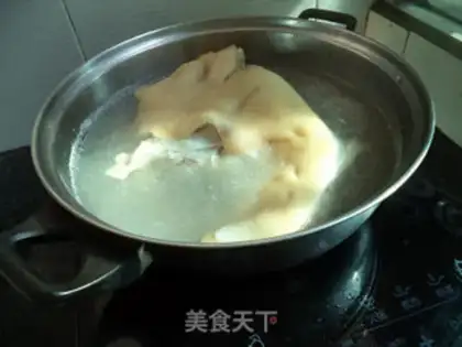 Make Zhuan pig hoof step 2