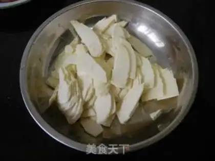 Make Winter fried sausage step 1