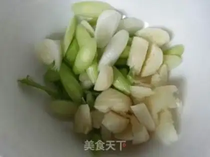 Make The onion step 1