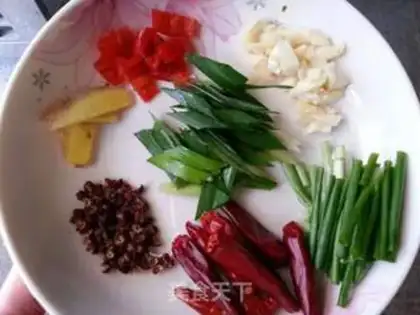 Make Pyramid tofu step 1