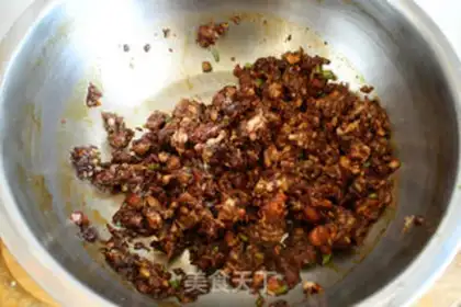 Make Piggy pork buns step 3