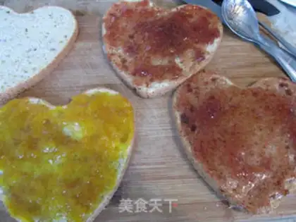 Make A jam sandwich cake step 15