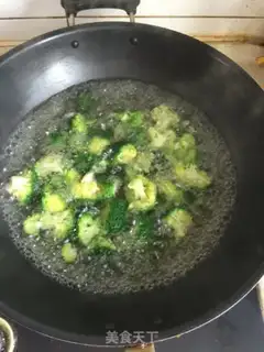 Make Fried broccoli step 0