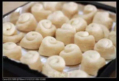 Make Cream buns step 7