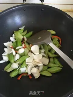 Make Celery lily shrimp step 9