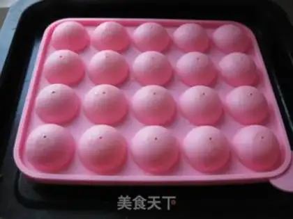 Make Rabbit lollipop cake step 6