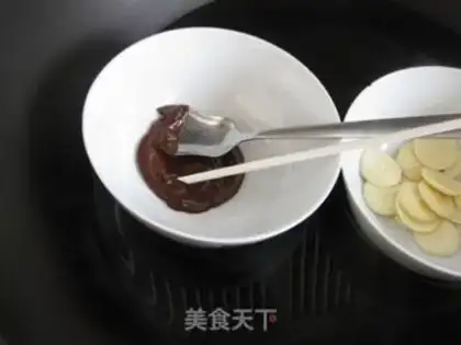 Make Rabbit lollipop cake step 8