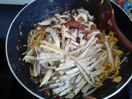 Make The soybean sprouts are dry step 6