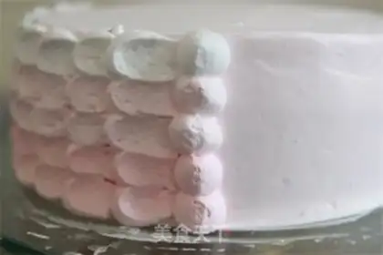 Make Pinky Day cake step 7