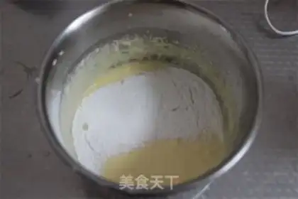 Make Berry Sweet Cupcake step 2