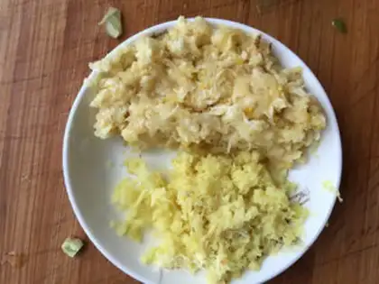 Make Cleaning up garlic and Hawaiian step 4