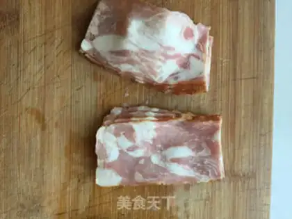 Make Bacon pins and mushrooms step 0
