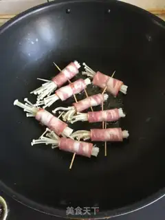 Make Bacon pins and mushrooms step 4
