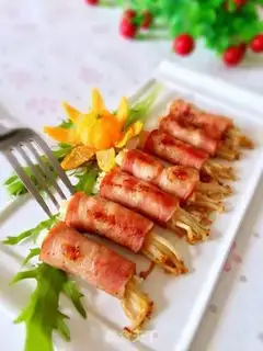 Make Bacon pins and mushrooms step 5