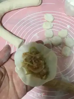 Make A pickle egg-shrimp sticker step 8