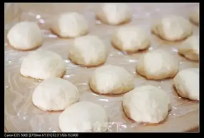 Make Cream buns step 3