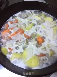 Make Red curry potatoes and chicken legs step 8